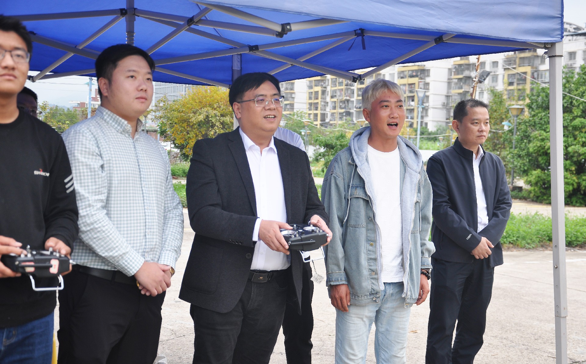 1762909126202569.jpg 1762909126202569.jpg